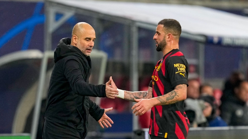 Guardiola: Walker cannot play in Man City system