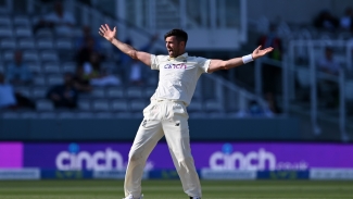Anderson takes 1,000th first-class wicket in career-best haul for Lancashire