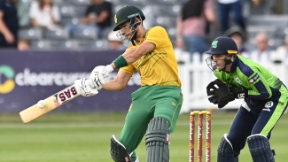 Hendricks experience leads South Africa to win against Ireland despite Tucker blitz