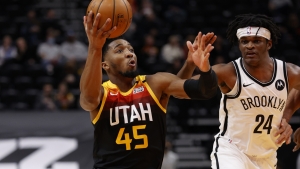 Mitchell leads Jazz past undermanned Nets, Kawhi comes back to haunt Spurs again