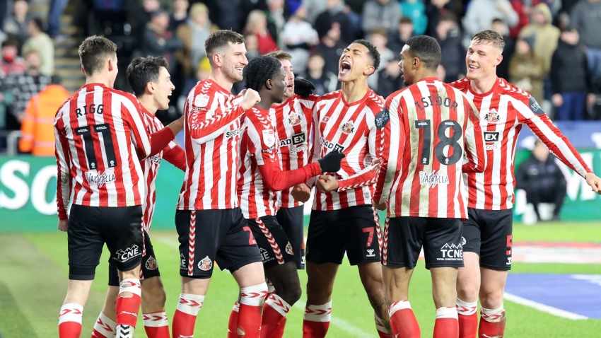 Sunderland comeback stuns Swansea as Blades return to the summit