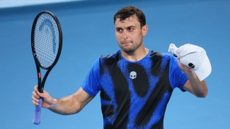 Karatsev topples Murray to take Sydney Classic title
