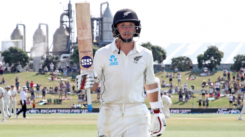 New Zealand wicketkeeper-batsman Watling to retire after England tour