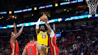 LeBron James stars as LA Lakers beat New Orleans Pelicans to reach NBA play-offs