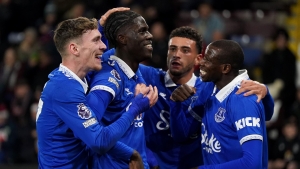 Everton make it four wins in a row with victory at Burnley