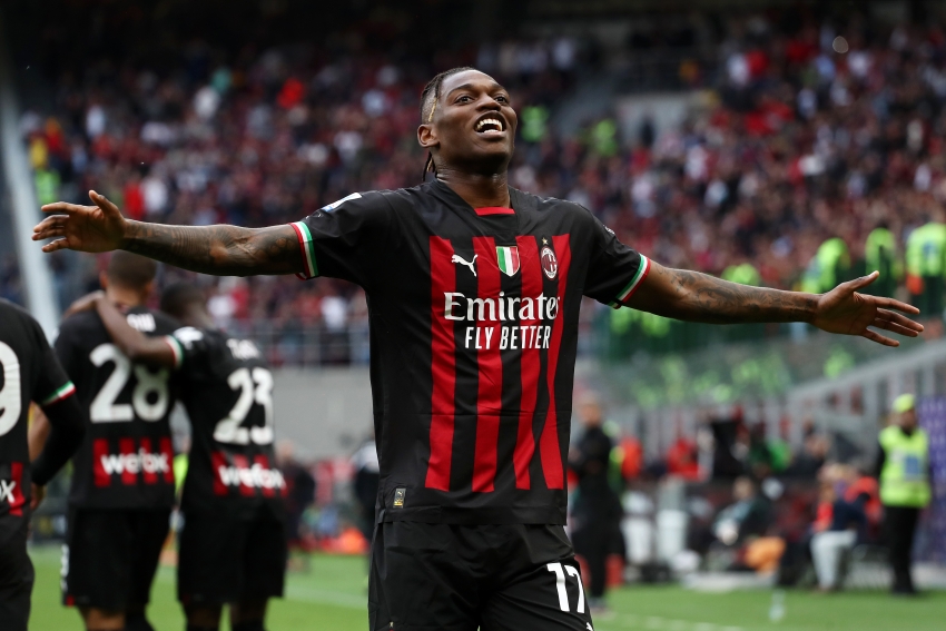 Milan 2-0 Lecce: Leao double boosts Rossoneri&#039;s top-four hopes