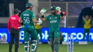 T20 World Cup: Azam and Rizwan shine as Pakistan cruise to first win over India