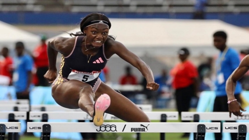 Ackera Nugent shows off her flat speed at Ed Murphey Track Classic with quick 100m dash