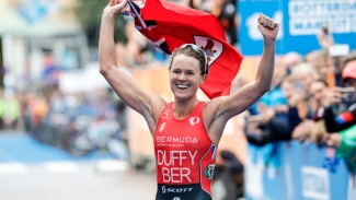 Bermuda&#039;s Flora Duffy successfully defends Triathlon title at Commonwealth Games