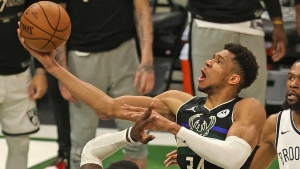 NBA playoffs 2021: Giannis playing to his strengths with no three-point attempts in Game 6