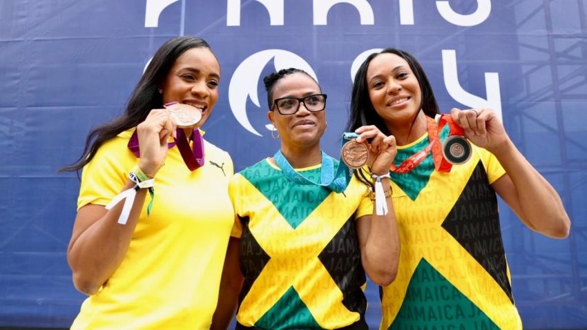 Jamaica&#039;s Sport Minister congratulates trio who belatedly received Olympic medals