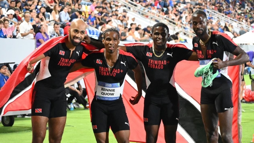Trinidad &amp; Tobago&#039;s victorious men&#039;s 4x400m team at the CAC Games.